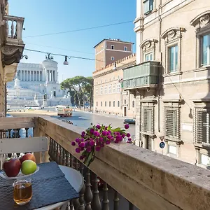 Amazing Piazza Venezia רומא